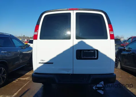 2021 Chevrolet Express Cargo Rwd 2500 Regular Wheelbase Wt z USA, uszkodzony, nr VIN 1GCWGAF77M1169111